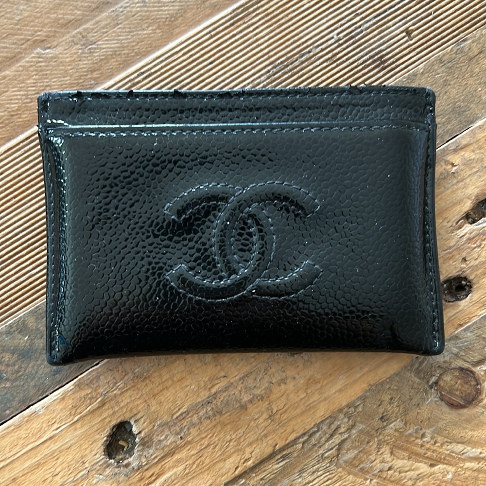 Authentic CHANEL card holder with original box, pouch and cards